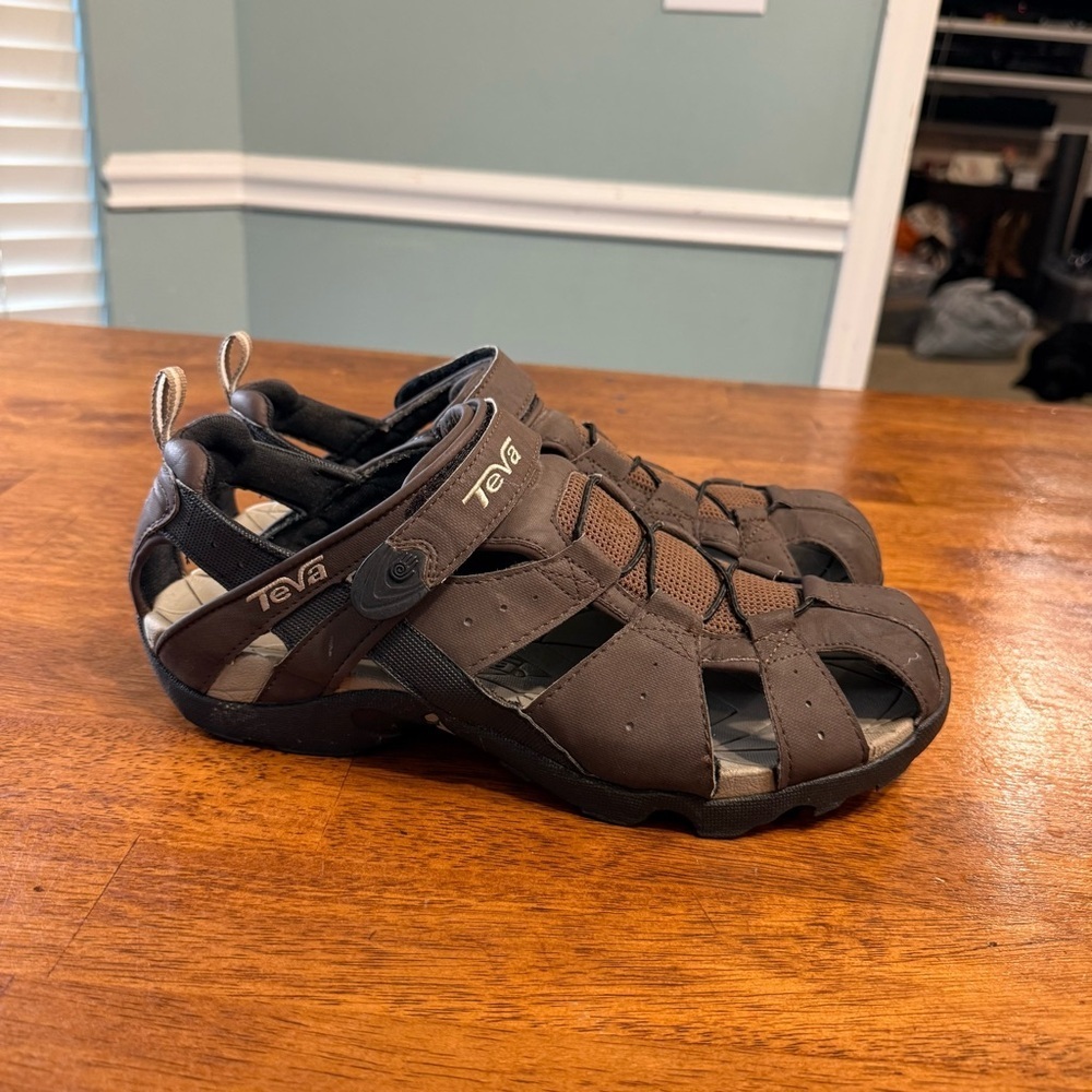 Teva Forebay Brown Men's Sandals size 12 - Picture 1 of 9